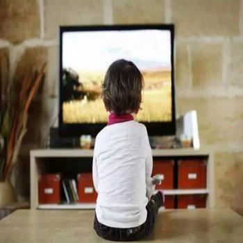 10 tác hại của việc xem tivi đối với trẻ em